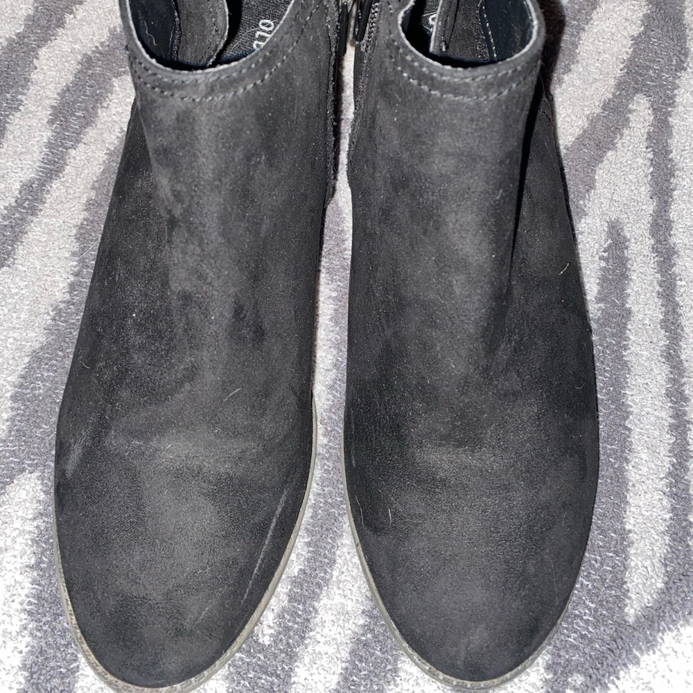 Kids black bootie Sz 4/ Old Navy